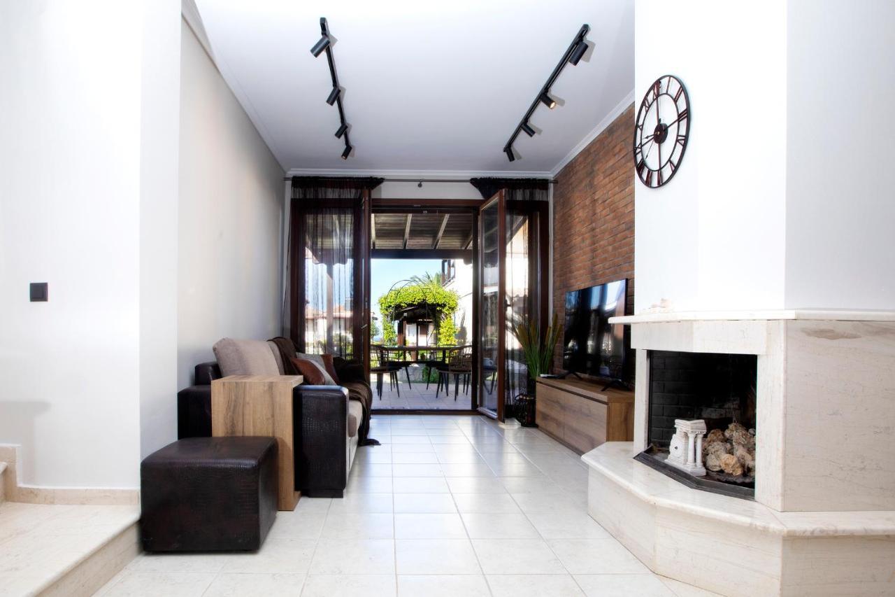 Porto Thea Alexandra Shared Pool Villa, Afytos Esterno foto